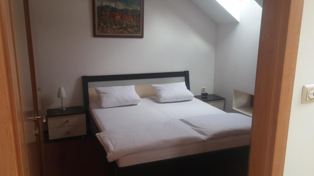 Central Apartman Sopron Eksteriør bilde